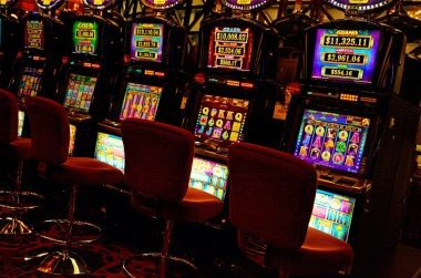 Tampilan permainan Bigger Bass Bonanza di samudrashop dengan simbol ikan dan fitur bonus